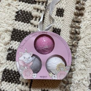 Disney Bows & Whiskers Bath Bomb Set